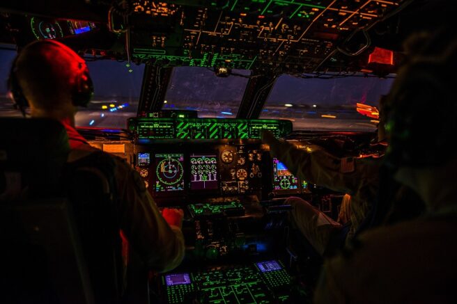 cockpit-1442715_960_720 (1)