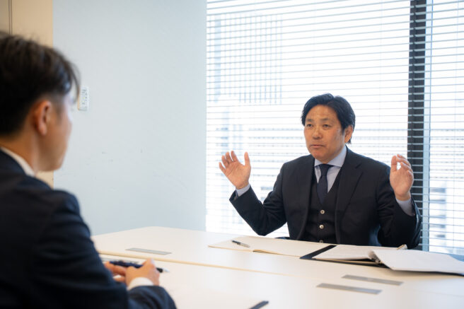 強い組織は物語の空気で動く!|社員の主体性を引き出す3つのストーリー設計とは? 強い組織は物語の空気で動く!|社員の主体性を引き出す3つのストーリー設計とは?